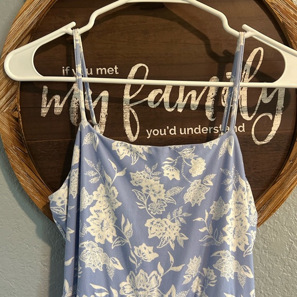 So Dresses Blue Floral Tiered Maxi Dress | Spaghetti Strap | Size Medium - Picture 2 of 7